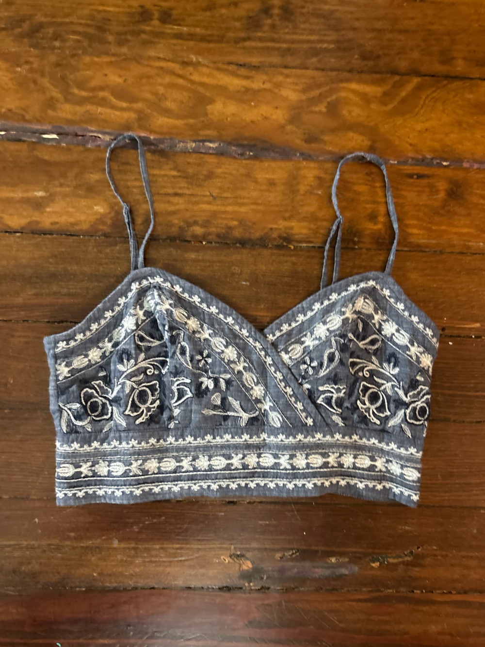 American Eagle outfitters blue embroidered white floral crop top bralette size S
